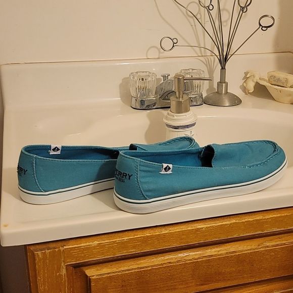 Sperry Top Siders, 7.5 sz. GORGEOUS Turquoise 😍. Comfy an Wicked Awesome! - Picture 4 of 6